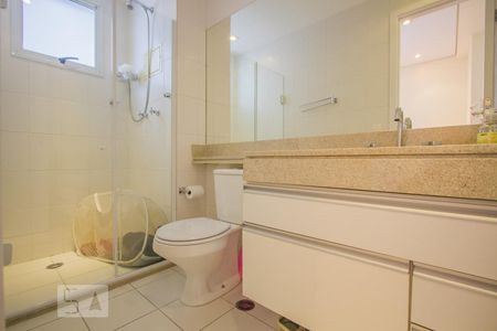 Apartamento para alugar com 135m², 3 quartos e 2 vagasBnaheiro Suite 2