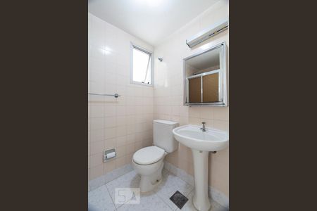 Banheiro social de apartamento para alugar com 2 quartos, 60m² em Vila Clementino, São Paulo