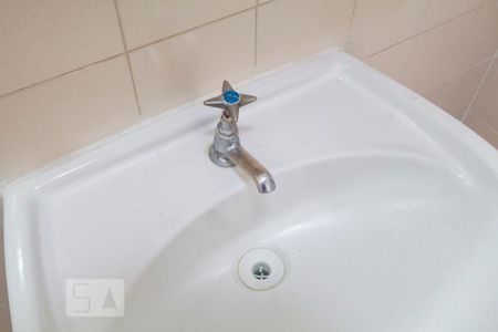 Banheiro social de apartamento para alugar com 2 quartos, 60m² em Vila Clementino, São Paulo