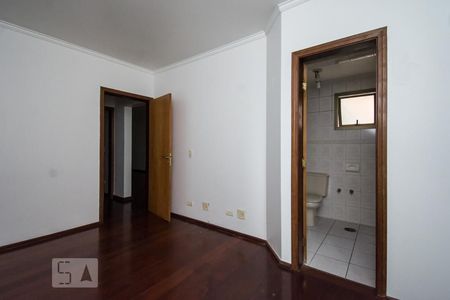 Suíte  de apartamento para alugar com 2 quartos, 100m² em Cerâmica, São Caetano do Sul