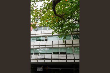 Apartamento à venda com 300m², 4 quartos e 2 vagas Apartamento à venda com 300m², 4 quartos e 2 vagasFachada