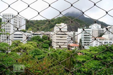 Apartamento à venda com 300m², 4 quartos e 2 vagas Apartamento à venda com 300m², 4 quartos e 2 vagasVista Sala