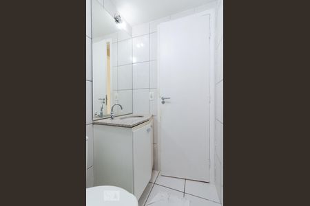 Apartamento à venda com 70m², 3 quartos e 1 vaga Apartamento à venda com 70m², 3 quartos e 1 vagaBanheiro