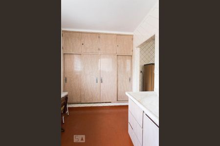 Casa para alugar com 500m², 4 quartos e 8 vagas Casa para alugar com 500m², 4 quartos e 8 vagasCozinha