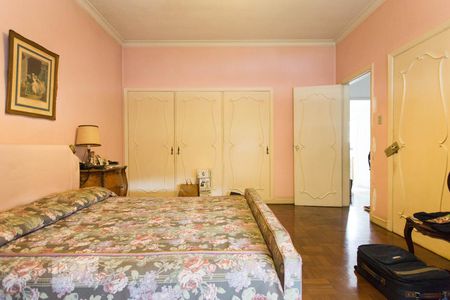 Casa para alugar com 500m², 4 quartos e 8 vagas Casa para alugar com 500m², 4 quartos e 8 vagasQuarto 01