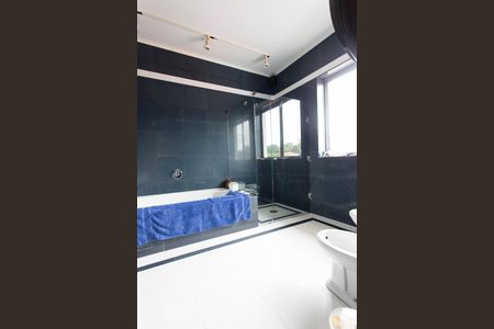 Casa para alugar com 500m², 4 quartos e 8 vagas Casa para alugar com 500m², 4 quartos e 8 vagasBanheiro Suíte