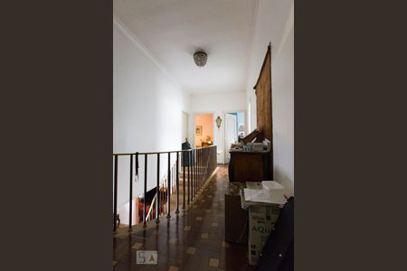 Casa para alugar com 500m², 4 quartos e 8 vagas Casa para alugar com 500m², 4 quartos e 8 vagasCorredor