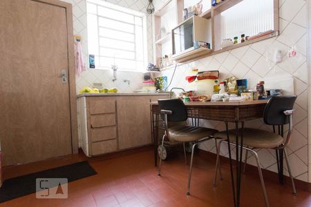 Casa para alugar com 500m², 4 quartos e 8 vagas Casa para alugar com 500m², 4 quartos e 8 vagasCozinha