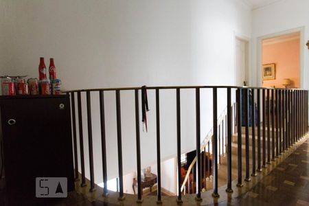 Casa para alugar com 500m², 4 quartos e 8 vagas Casa para alugar com 500m², 4 quartos e 8 vagasCorredor