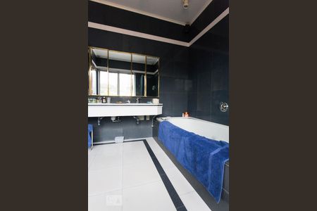 Casa para alugar com 500m², 4 quartos e 8 vagas Casa para alugar com 500m², 4 quartos e 8 vagasBanheiro Suíte