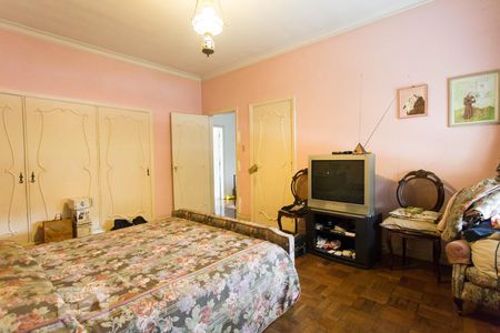 Casa para alugar com 500m², 4 quartos e 8 vagas Casa para alugar com 500m², 4 quartos e 8 vagasQuarto 01