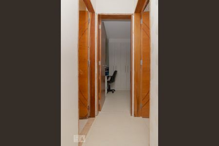 Corredor de apartamento à venda com 2 quartos, 55m² em Continental, Osasco