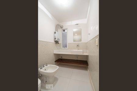 Apartamento à venda com 65m², 2 quartos e sem vaga Apartamento à venda com 65m², 2 quartos e sem vagaBanheiro social