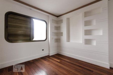 Apartamento à venda com 600m², 4 quartos e 3 vagas Apartamento à venda com 600m², 4 quartos e 3 vagasquarto 02