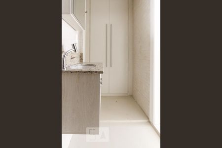 Apartamento à venda com 600m², 4 quartos e 3 vagas Apartamento à venda com 600m², 4 quartos e 3 vagasbanheiro