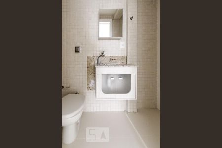 Apartamento à venda com 600m², 4 quartos e 3 vagas Apartamento à venda com 600m², 4 quartos e 3 vagasbanheiro