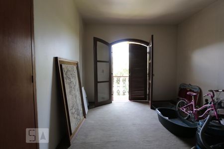 Casa para alugar com 330m², 4 quartos e 6 vagasSuite 