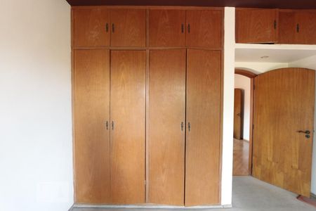 Casa para alugar com 330m², 4 quartos e 6 vagasQuarto 2