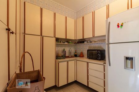 Casa à venda com 150m², 3 quartos e 2 vagas Casa à venda com 150m², 3 quartos e 2 vagasCozinha