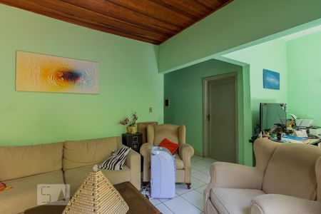 Casa à venda com 150m², 3 quartos e 2 vagas Casa à venda com 150m², 3 quartos e 2 vagasSala