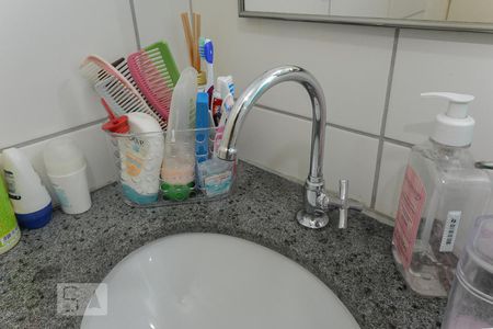 Banheiro torneira de apartamento para alugar com 2 quartos, 58m² em Rio Comprido, Rio de Janeiro