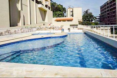 Apartamento à venda com 70m², 3 quartos e 1 vagaPiscina