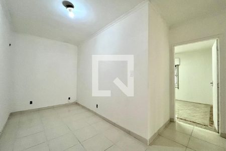 Corredor de casa para alugar com 4 quartos, 500m² em Parque Jabaquara, São Paulo