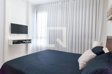 Apartamento à venda com 215m², 4 quartos e 4 vagas Apartamento à venda com 215m², 4 quartos e 4 vagassuite 1