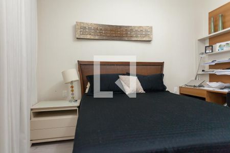 Apartamento à venda com 215m², 4 quartos e 4 vagas Apartamento à venda com 215m², 4 quartos e 4 vagassuite 1