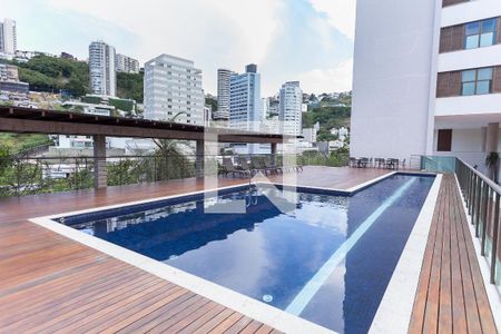 Apartamento à venda com 215m², 4 quartos e 4 vagas Apartamento à venda com 215m², 4 quartos e 4 vagasPiscina