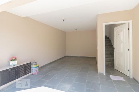 Casa de condomínio para alugar com 117m², 2 quartos e 1 vaga Casa de condomínio para alugar com 117m², 2 quartos e 1 vagaGaragem