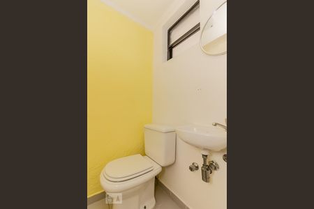 Lavabo de casa de condomínio para alugar com 2 quartos, 117m² em Vila São Silvestre, São Paulo