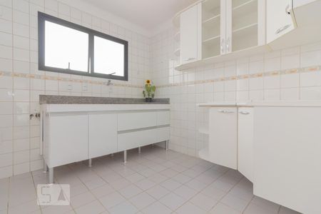 Cozinha de casa de condomínio para alugar com 2 quartos, 117m² em Vila São Silvestre, São Paulo