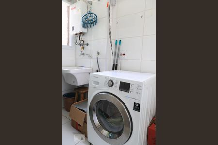 Apartamento à venda com 76m², 3 quartos e 2 vagas Apartamento à venda com 76m², 3 quartos e 2 vagasÁrea de serviço