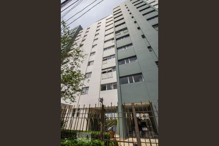 Apartamento para alugar com 124m², 3 quartos e 2 vagas Apartamento para alugar com 124m², 3 quartos e 2 vagasFachada