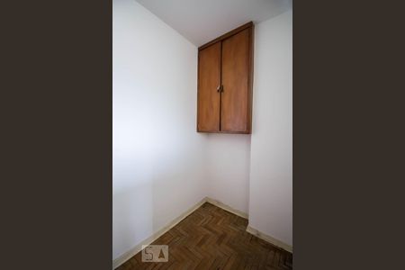 Apartamento para alugar com 124m², 3 quartos e 2 vagas Apartamento para alugar com 124m², 3 quartos e 2 vagasQuarto serviço