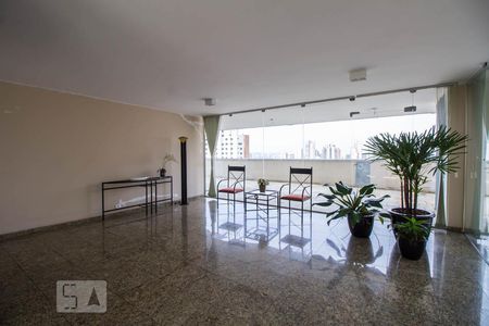 Apartamento para alugar com 124m², 3 quartos e 2 vagas Apartamento para alugar com 124m², 3 quartos e 2 vagasHall social