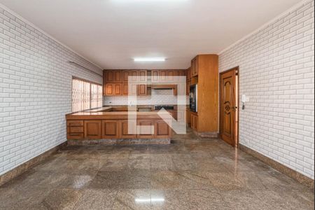 Casa à venda com 450m², 3 quartos e 6 vagas Casa à venda com 450m², 3 quartos e 6 vagasCozinha