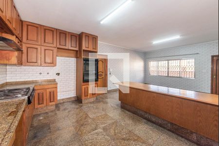 Casa à venda com 450m², 3 quartos e 6 vagas Casa à venda com 450m², 3 quartos e 6 vagasCozinha
