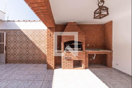 Casa à venda com 450m², 3 quartos e 6 vagas Casa à venda com 450m², 3 quartos e 6 vagasQuintal - Lavanderia