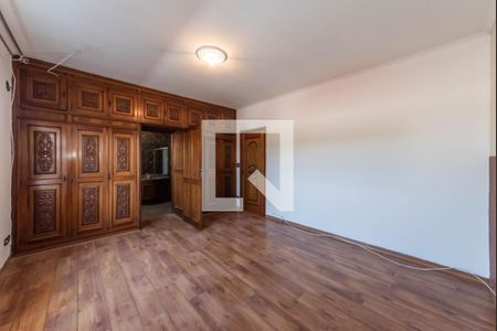 Casa à venda com 450m², 3 quartos e 6 vagas Casa à venda com 450m², 3 quartos e 6 vagasSuíte 1