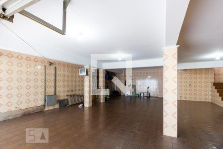 Casa à venda com 450m², 3 quartos e 6 vagas Casa à venda com 450m², 3 quartos e 6 vagasGaragem