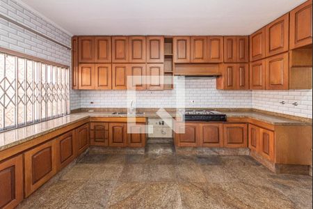 Casa à venda com 450m², 3 quartos e 6 vagas Casa à venda com 450m², 3 quartos e 6 vagasCozinha