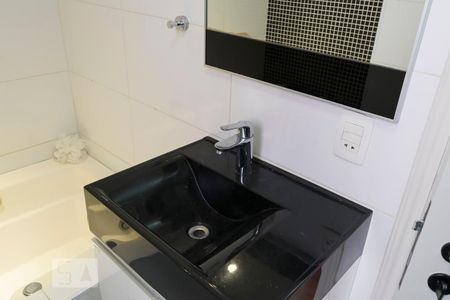 Apartamento à venda com 86m², 2 quartos e 2 vagasQuarto 2 - Suíte/ Banheiro (Torneira)