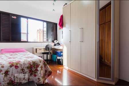 Apartamento à venda com 140m², 4 quartos e 2 vagasQuarto 2