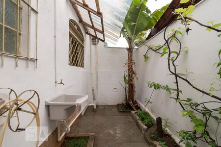 Casa à venda com 250m², 8 quartos e 4 vagasÁrea de Serviço