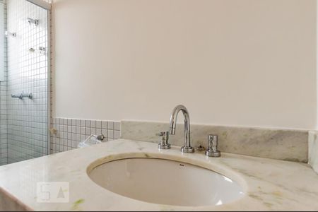 Apartamento à venda com 110m², 2 quartos e 2 vagasBanheiro