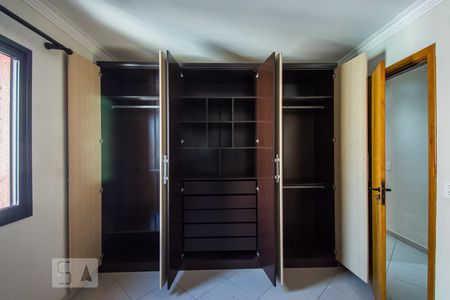 Suíte  de apartamento para alugar com 3 quartos, 75m² em Vila Gilda, Santo André