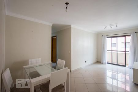Sala de apartamento para alugar com 3 quartos, 75m² em Vila Gilda, Santo André