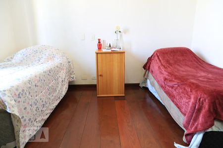Casa à venda com 500m², 3 quartos e 4 vagas Casa à venda com 500m², 3 quartos e 4 vagasSuíte 1
